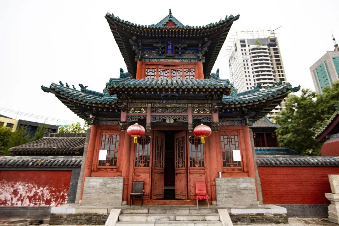 居民吐槽,高考放榜后,有人凌晨放烟花 居民吐槽,高考放榜后,有人凌晨放烟花
