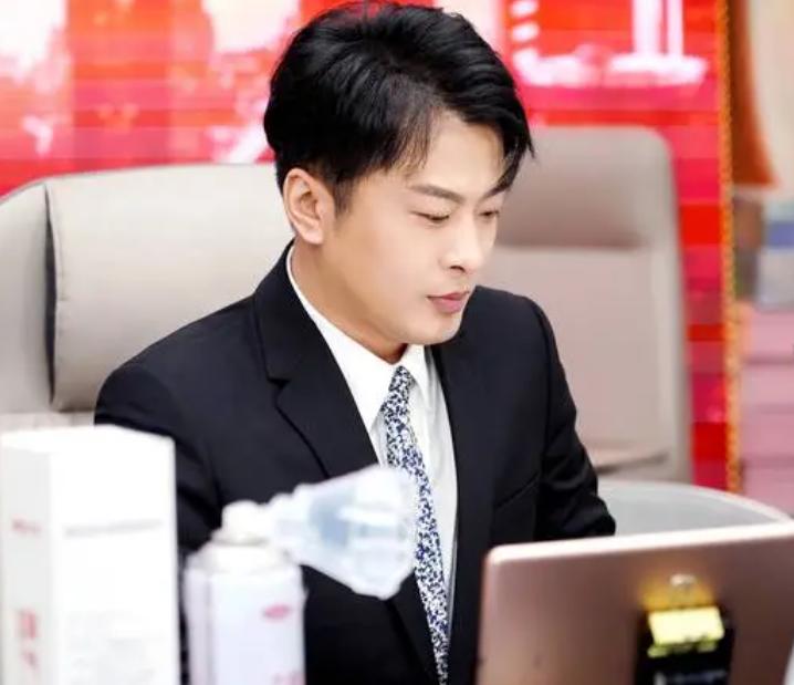 曝奔驰取消德国9万名员工年终奖,一场突如其来的寒冬 曝奔驰取消德国9万名员工年终奖,一场突如其来的寒冬