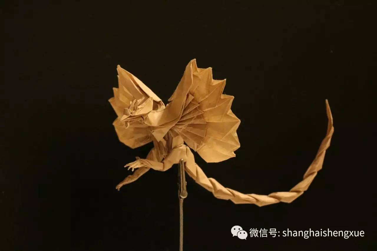 初中生沉迷折纸近十年，作品惊艳网友，纸艺的魔法与少年的坚持